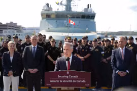 Canada chi tiền ‘khủng’ mua 12 tàu ngầm Đức để đáp ứng ‘tối hậu thư’ của NATO