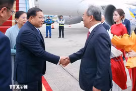 Tổng thống Cộng hòa Liên bang Myanmar và Phu nhân đến Hà Nội, bắt đầu thăm chính thức Việt Nam