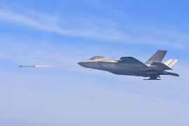 Mỹ phê duyệt thương vụ bán tên lửa không đối không AIM-9X cho Hàn Quốc