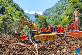 Trung Quốc: Số người chết vì sạt lở đất kinh hoàng ở Cam Túc tăng lên 21 người