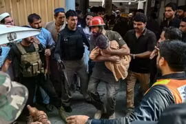 Sập mái trường học ở Pakistan khiến ít nhất 34 người thiệt mạng, phần lớn là trẻ em