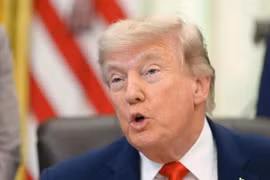 Tổng thống Trump: Eo biển Hormuz sẽ mở hoàn toàn từ ngày 19-6 tới