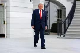 Ông Trump để ngỏ khả năng Mỹ tham gia không kích Houthi sau vụ tấn công sân bay Riyadh