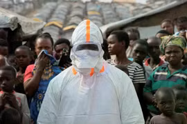 Dịch Ebola lan sang châu Âu: Pháp ghi nhận ca nhiễm đầu tiên