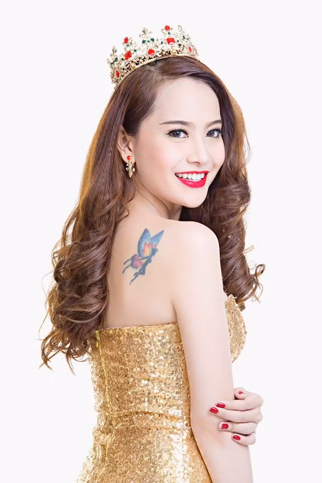 Bất ngờ với show nghệ thuật quy mô đầu tiên của người chuyển giới ảnh 7