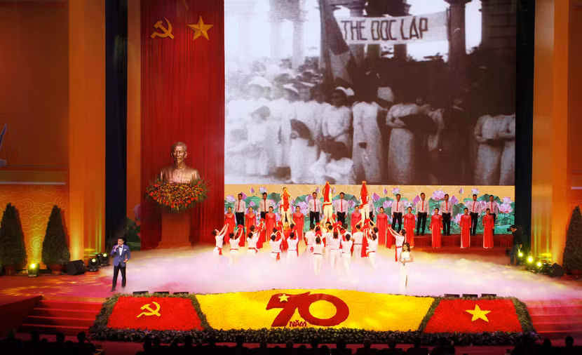 Long trọng Lễ kỷ niệm 70 năm Ngày toàn quốc kháng chiến ảnh 14 Long trọng Lễ kỷ niệm 70 năm Ngày toàn quốc kháng chiến ảnh 14