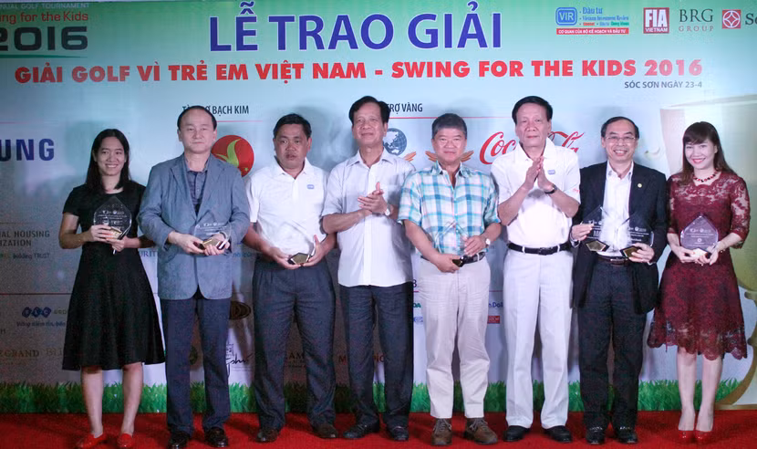 Quyên góp hơn 1,5 tỷ đồng trao cho các học sinh, sinh viên nghèo ảnh 3