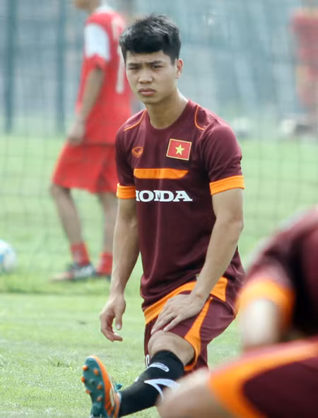 Công Phượng “đứng ngoài cuộc vui” ở buổi tập của U23 Việt Nam ảnh 6