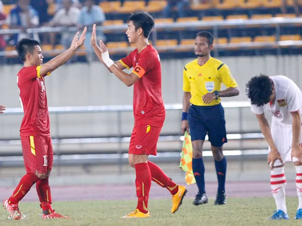 Đàn em Công Phượng hạ Hong Kong 3-1 ở vòng loại U19 châu Á ảnh 1