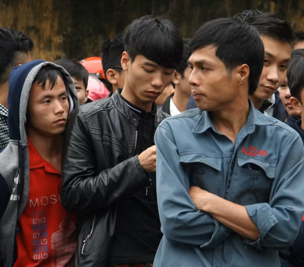 Khổ sở mua vé xem Công Phượng thi đấu trên sân Vinh ảnh 4