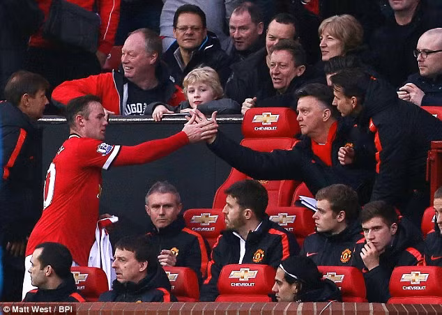 Mourinho bỗng dưng đưa M.U “lên mây“ ảnh 1