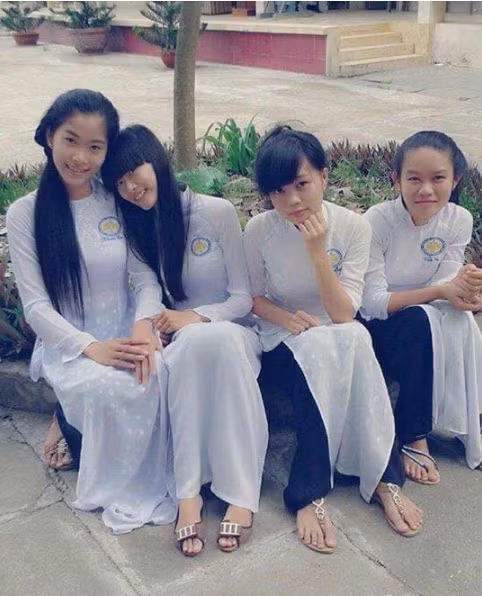 Loạt ảnh "tố" Nam Em rõ ràng đẹp lên nhờ "dao kéo" ảnh 8