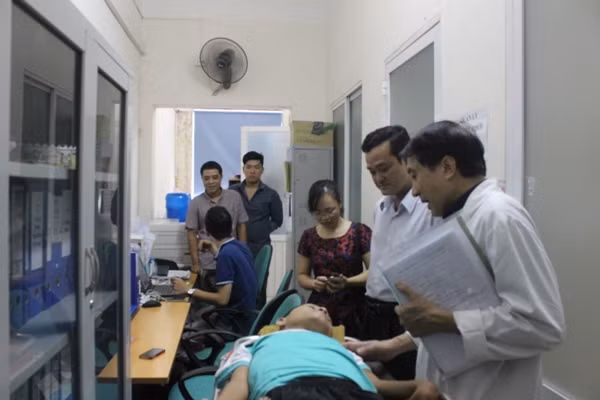 Nam thanh niên muốn hiến đầu để được sống trên cơ thể người khác ảnh 3