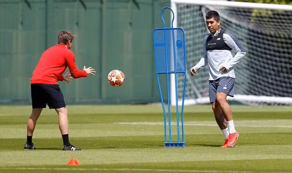 Káº¿t quáº£ hÃ¬nh áº£nh cho firmino training