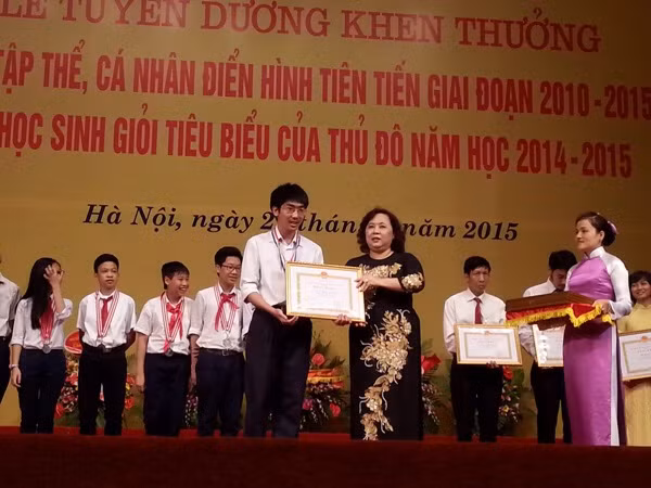 Giải thưởng cao không phải là cái đích của giáo dục ảnh 1