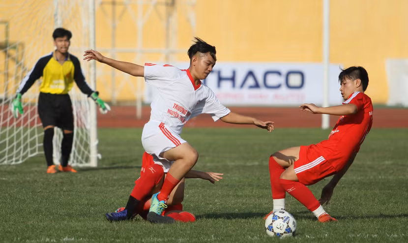 THPT Trần Quốc Tuấn lập hat-trick vô địch giải bóng đá học sinh THPT Hà Nội ảnh 3