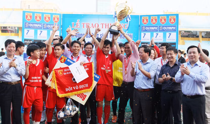 THPT Trần Quốc Tuấn lập hat-trick vô địch giải bóng đá học sinh THPT Hà Nội ảnh 15