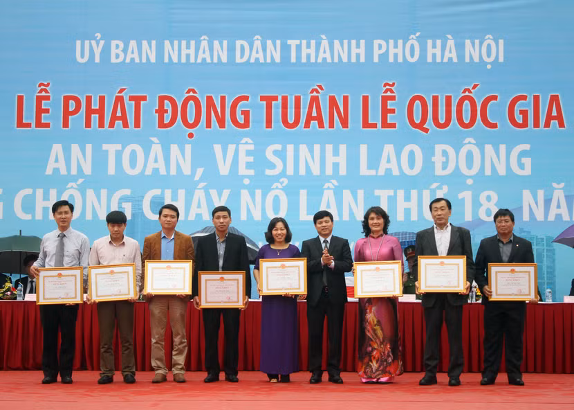 Phát động Tuần lễ quốc gia an toàn vệ sinh lao động, phòng chống cháy nổ 2016 ảnh 3