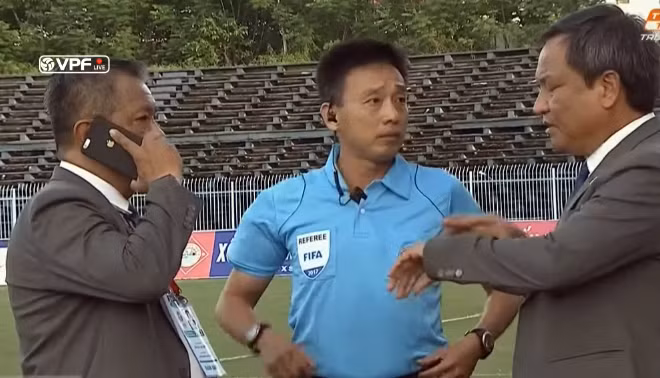 Hy hữu V-League: Trận sân Cần Thơ bị trì hoãn tới 30 phút vì CĐV Hải Phòng ảnh 3