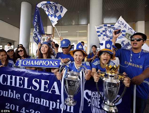 Cầu thủ Chelsea bị cấm lai vãng tới “phố đèn đỏ” ở Bangkok ảnh 3