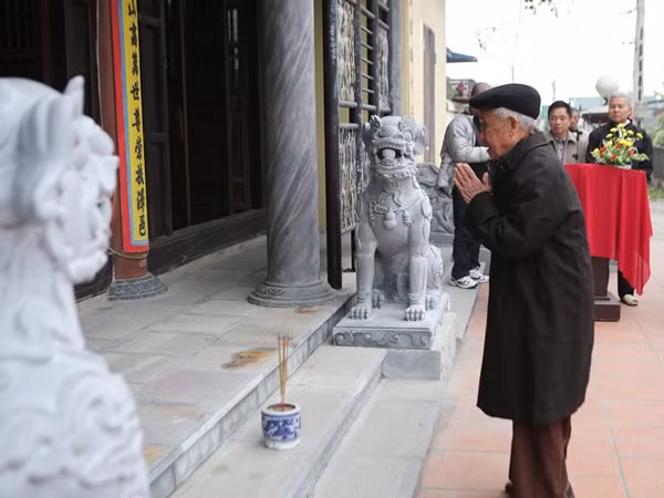 Làng nghề Trạch Xá di dời sư tử đá ngoại lai, đón nhận nghê Việt ảnh 2
