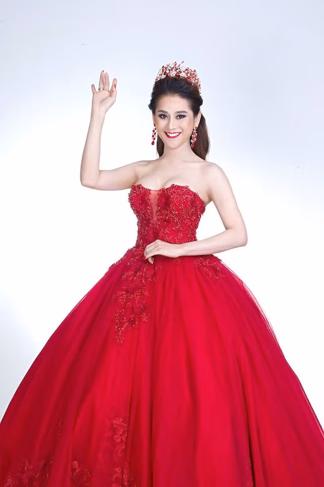 Bất ngờ với show nghệ thuật quy mô đầu tiên của người chuyển giới ảnh 1