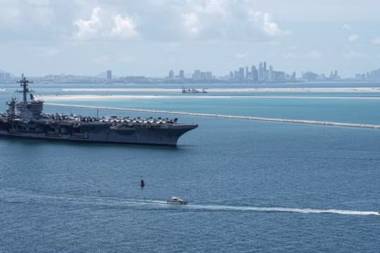 Thủy thủ đoàn tàu sân bay USS Abraham Lincoln tiêu 3 triệu USD trong 5 ngày ở Thái Lan