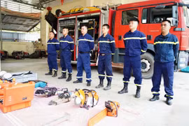 Lính cứu hỏa Hà Nội sẵn sàng phương tiện, chờ lệnh lên đường dịp lễ 2-9