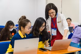 Đưa 12 tiết giáo dục AI vào mỗi năm học nhưng không kiểm tra định kỳ, không xác lập đầu điểm riêng 