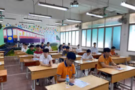 Gần 125.000 thí sinh Hà Nội thi môn thi đầu tiên kỳ tuyển sinh lớp 10 công lập