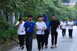 Tuyên Quang rút toàn bộ bài thi Toán điểm 10 để kiểm tra có sửa đáp án hoặc can thiệp nâng điểm hay không